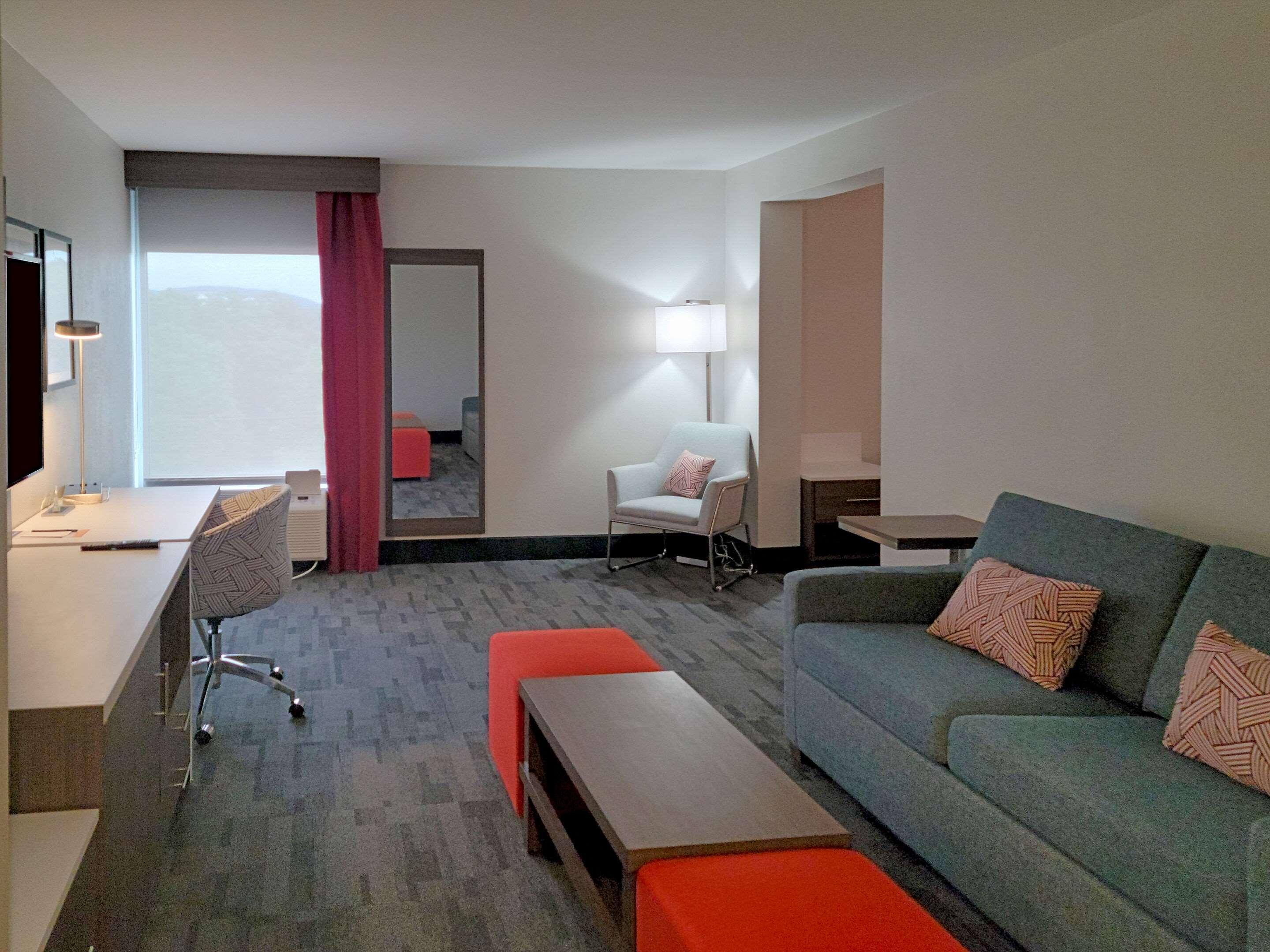 Comfort Inn & Suites Wyomissing-Reading Екстериор снимка